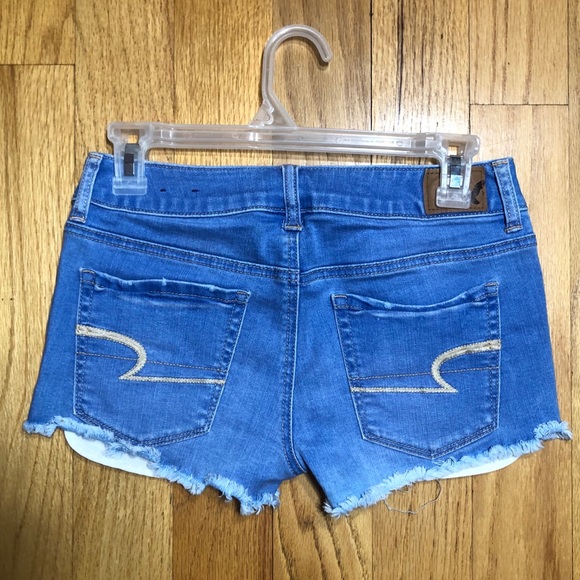 American Eagle Denim Shorts Size 4 - Picture 2 of 4
